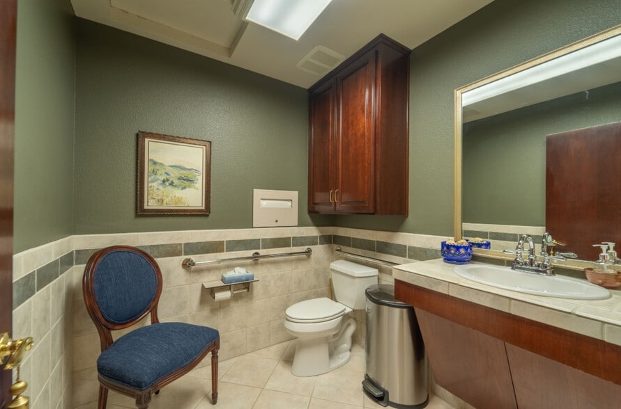 More Photos Of 1444 W Main St, Ripon Medical For Lease