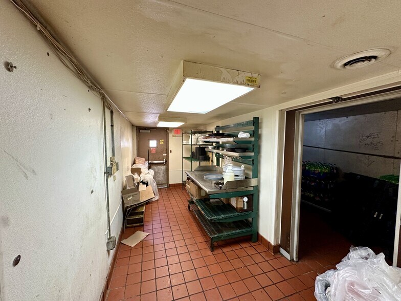 More Photos Of 6736 E Main St, Reynoldsburg Fast Food For Sale