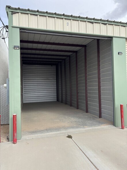 More Photos Of 12937 Oatman hwy, Topock Self Storage For Sale