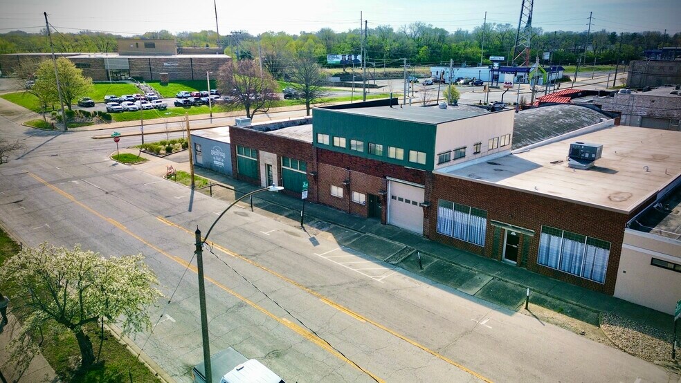 More Photos Of 519-529 E William St, Decatur Light Manufacturing For Sale