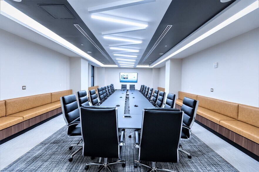 More Photos Of 515 Madison Ave, New York Coworking Space
