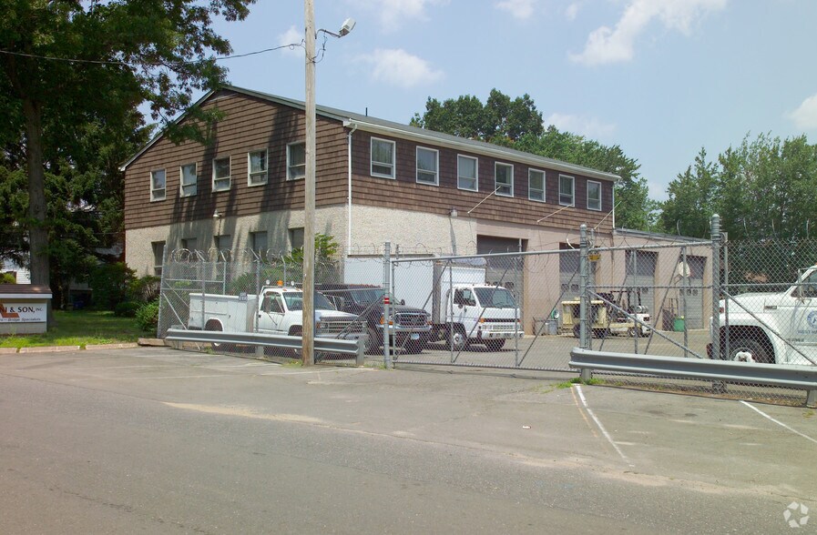 More Photos Of 370 Ardale St, West Haven Light Manufacturing For Sale