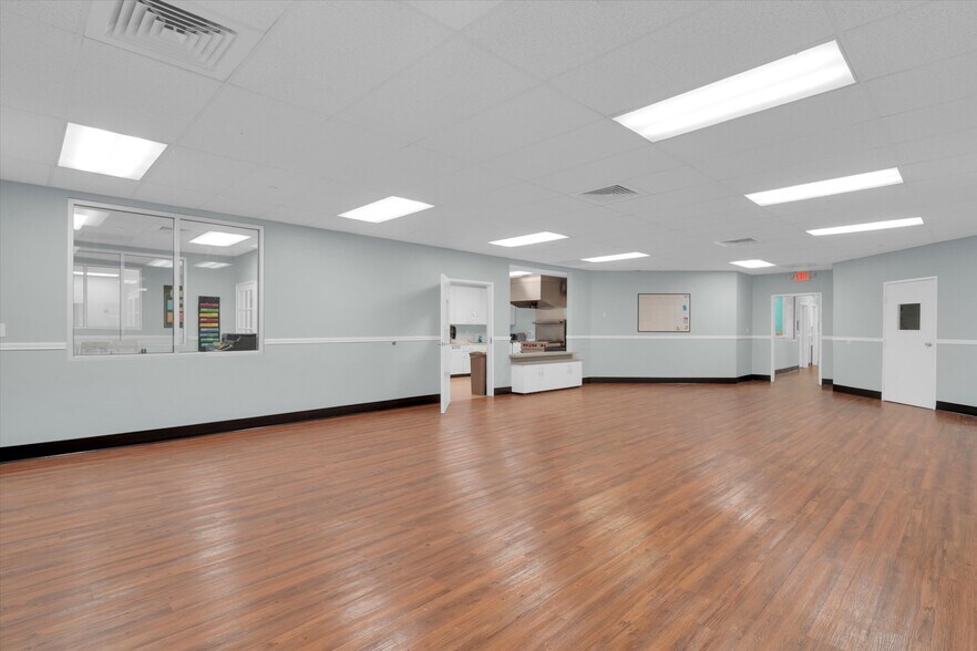 More Photos Of 20417 S University Blvd, Missouri City Schools For Lease