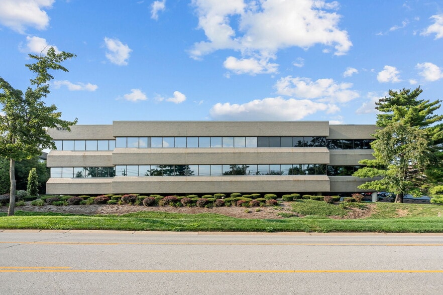 More Photos Of 11709 Old Ballas Rd, Saint Louis Medical For Sale