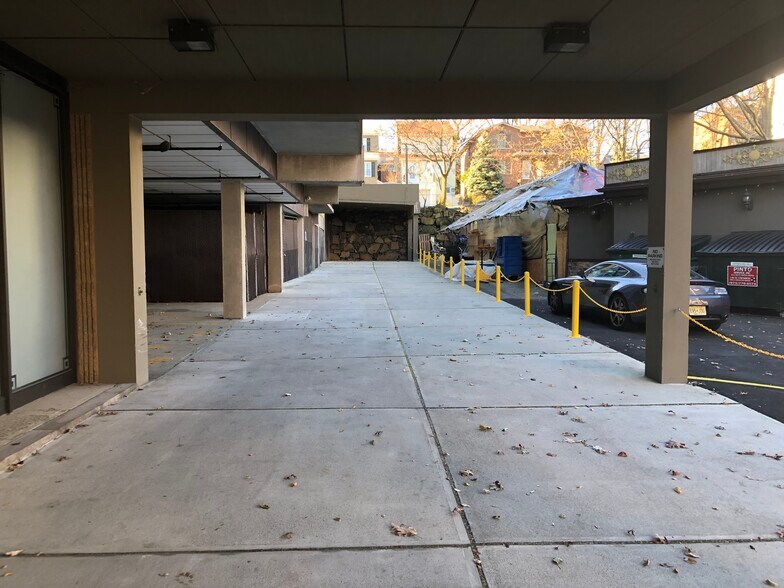 More Photos Of 555 Gorge Rd, Cliffside Park Apartments For Lease
