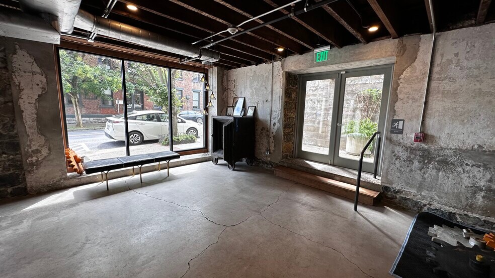 More Photos Of 225 Ferry St, Easton Office Residential For Lease