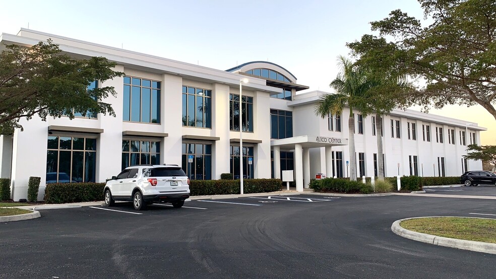 Primary Photo Of 10070 Daniels Interstate Ct, Fort Myers Office For Lease