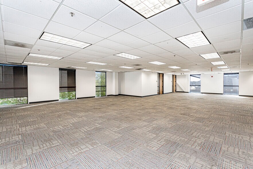 More Photos Of 3636 S Sherwood Forest Blvd, Baton Rouge Office For Lease