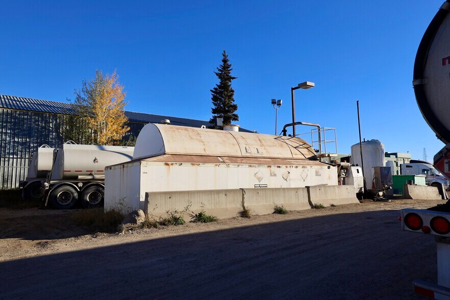 More Photos Of 8715 44th St SE, Calgary Warehouse For Sale