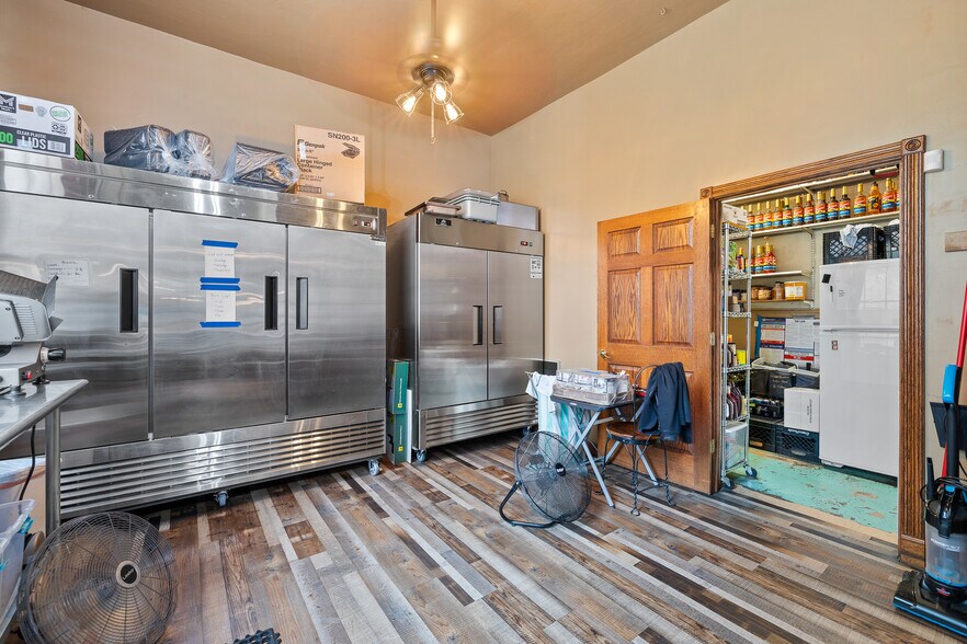 More Photos Of 509 N River St, Hot Springs Restaurant For Sale