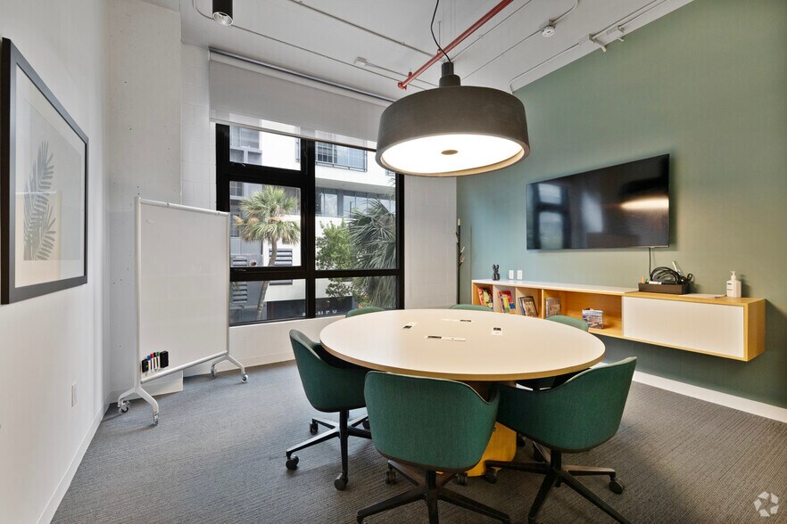 More Photos Of 218 NW 24th St, Miami Coworking Space