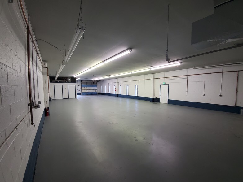 More Photos Of 387 E 55th Ave, Denver Warehouse For Lease