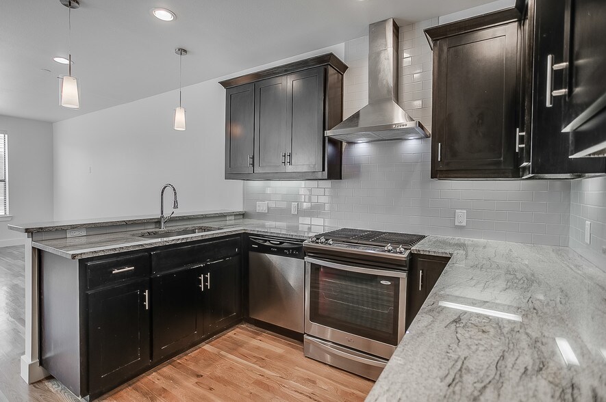 More Photos Of 4950 Cedar Springs Rd, Dallas Apartments For Sale