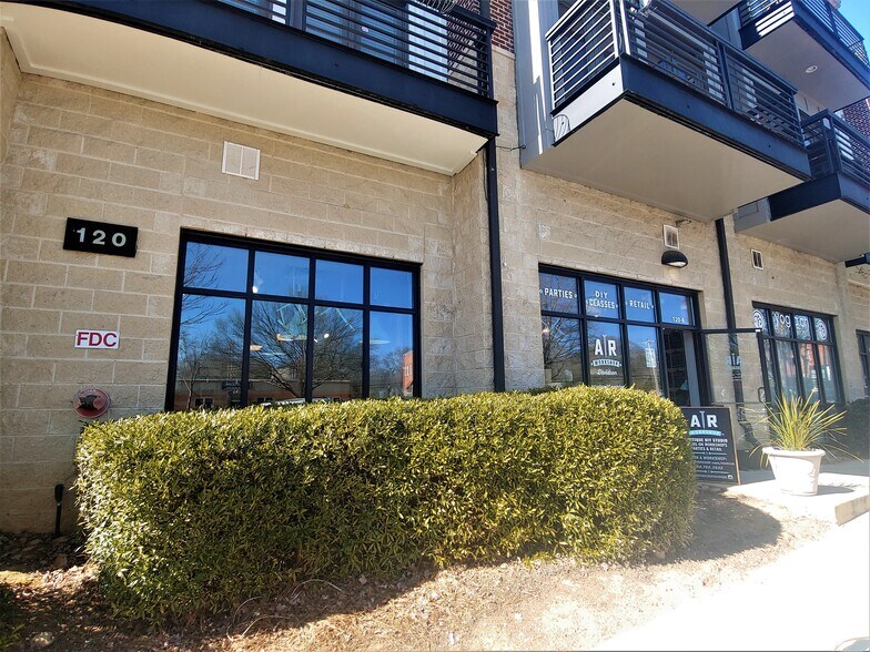 More Photos Of 120 S Village Ln, Davidson Medical For Sale