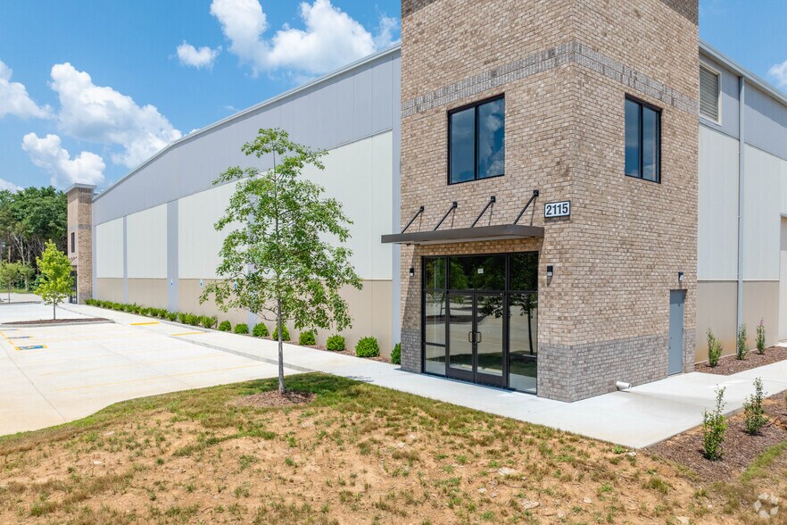 More Photos Of 2139 Logistics Way, Murfreesboro Unknown For Lease