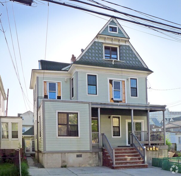 Primary Photo Of 178 Beach 92nd St, Rockaway Beach Apartments For Sale