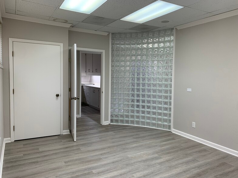More Photos Of 6541 Crown Blvd, San Jose Medical For Lease