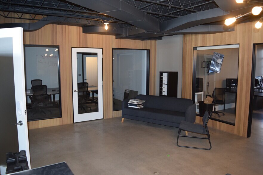 More Photos Of 1340 S Santa Fe Dr, Denver Office For Lease