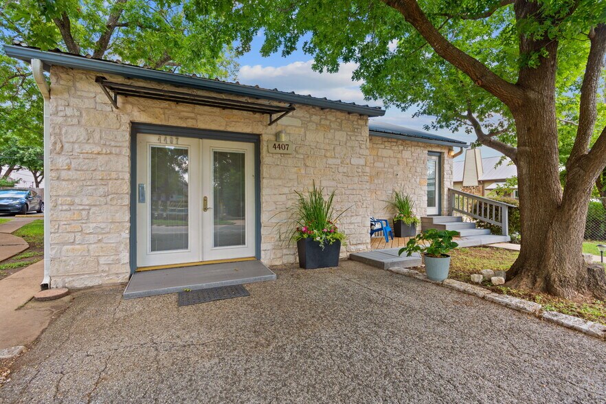 More Photos Of 4407 Medical Pkwy, Austin Land For Sale