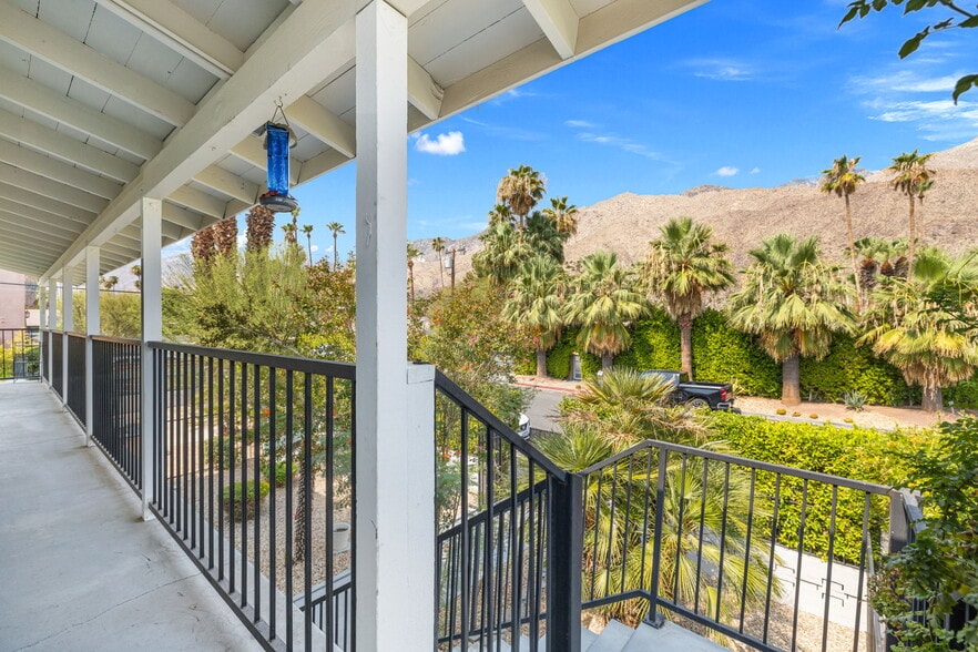 More Photos Of 1674 S Via Salida, Palm Springs Apartments For Sale