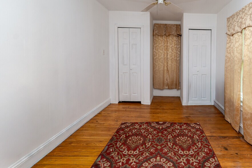 More Photos Of 38 John Ringo Rd, Ringoes Apartments For Sale