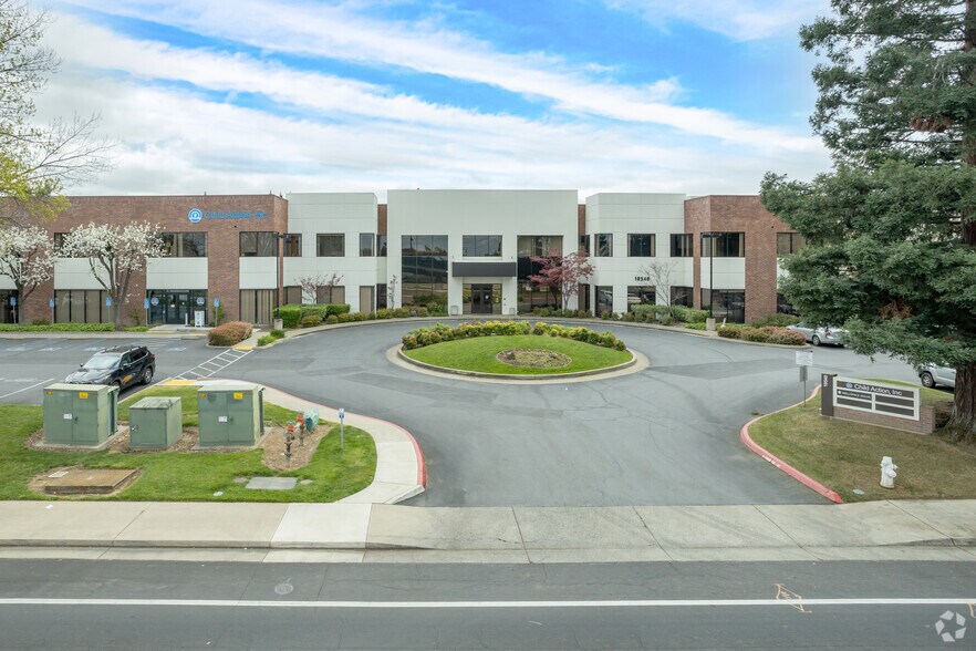 More Photos Of 10540 White Rock Rd, Rancho Cordova Office For Lease