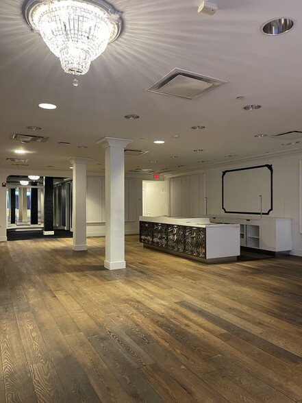 More Photos Of 70 Rehoboth Ave, Rehoboth Beach Storefront For Lease