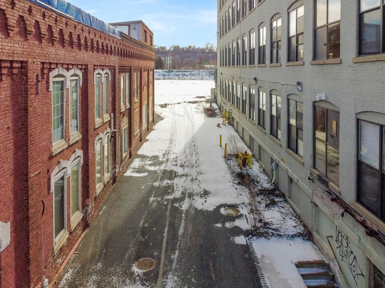 More Photos Of 104-112 Erie Blvd, Schenectady Land For Sale