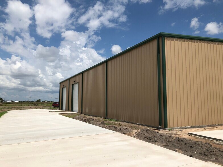 More Photos Of 5151 Logan's Run, Harlingen Unknown For Lease