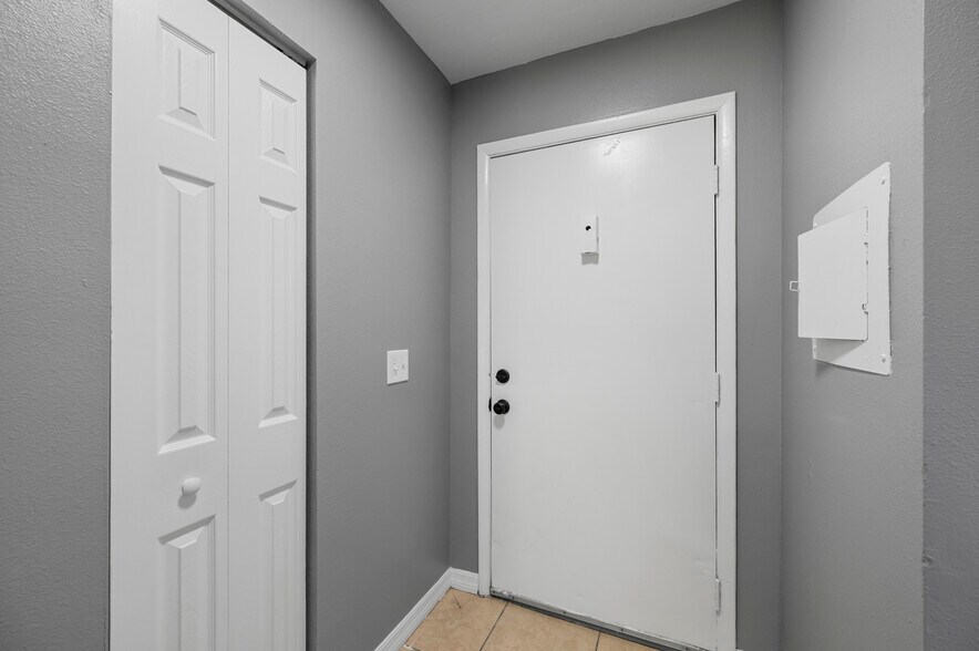 More Photos Of 1450 E Gibson St, Arcadia Apartments For Sale