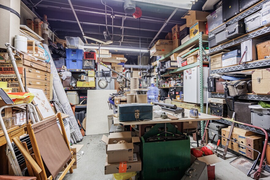 More Photos Of 1024 Garson Ave, Rochester Light Manufacturing For Sale