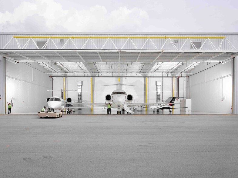 More Photos Of 1100 Lee Wagener Blvd, Fort Lauderdale Unknown For Lease