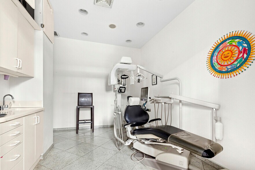 More Photos Of 935 Park Ave, New York Apartments For Sale