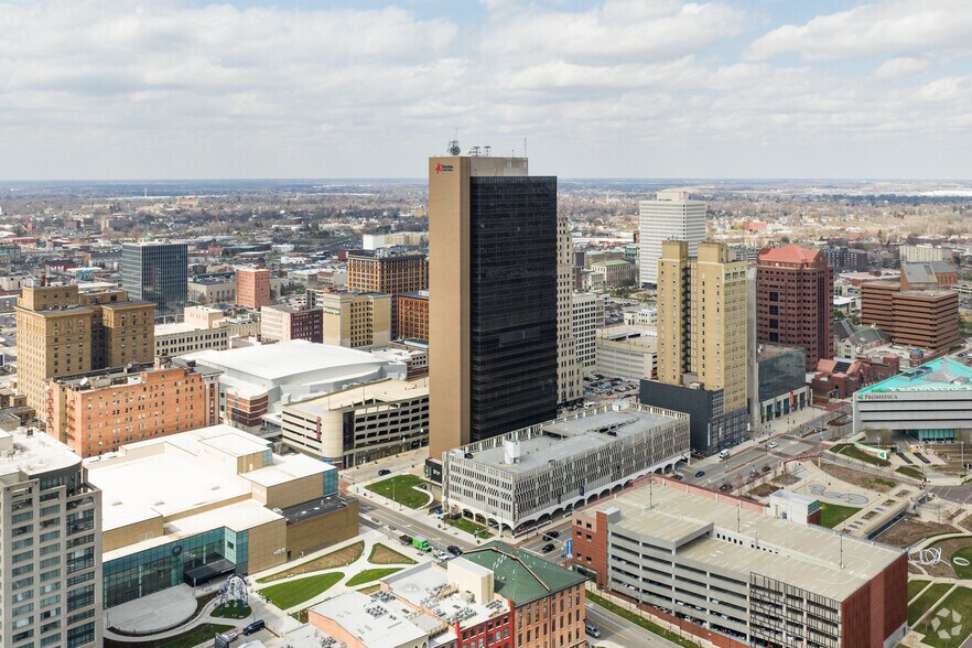 More Photos Of 200 N Saint Clair St, Toledo Office Residential For Lease