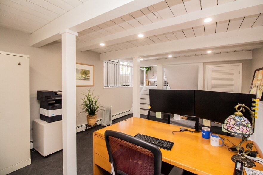 More Photos Of 4 Boyden Rd, Holden Office For Lease