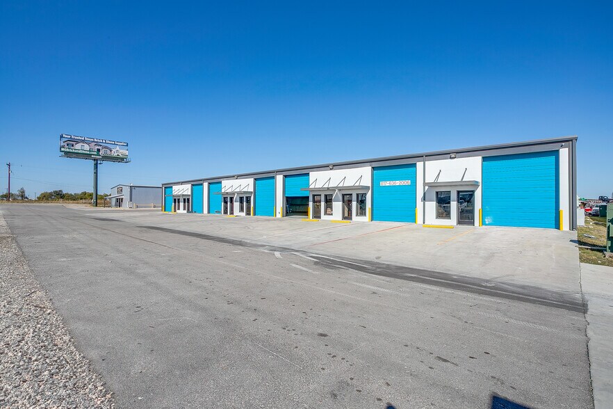 More Photos Of 6225 E Highway 114, Rhome Warehouse For Lease