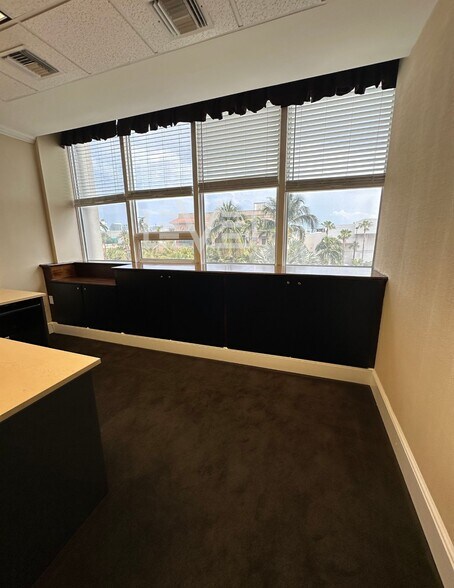 More Photos Of 2455 E Sunrise Blvd, Fort Lauderdale Loft Creative Space For Lease