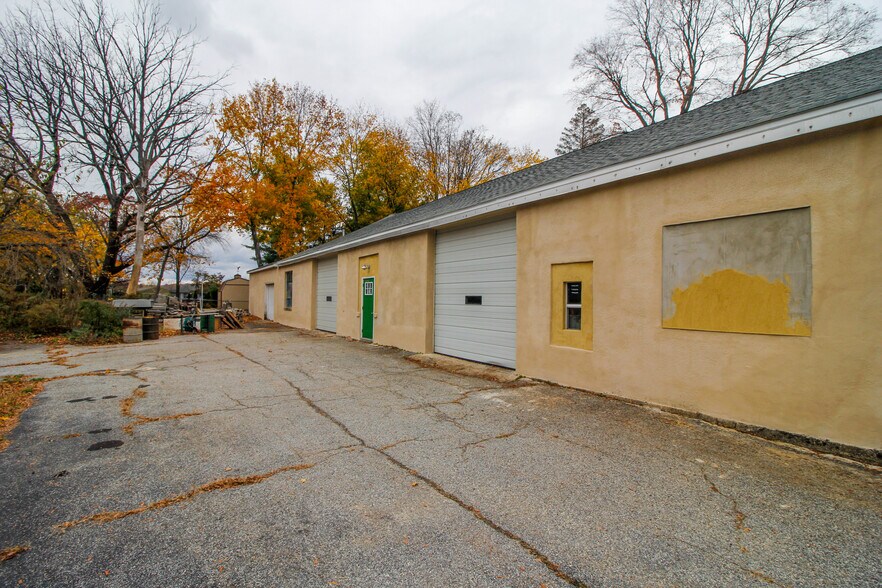 More Photos Of 8 Main St, Ogdensburg Freestanding For Sale
