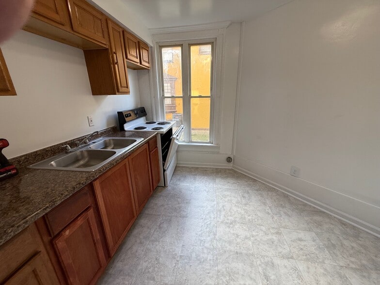 More Photos Of 132 Central Ave, Dayton Multifamily For Sale