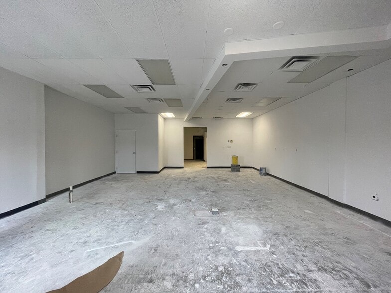 More Photos Of 23420 Lorain Rd, North Olmsted Unknown For Lease