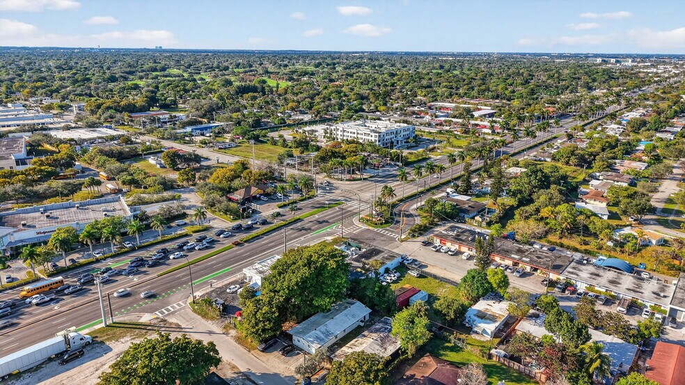 More Photos Of 3928 SW 12th Ct, Fort Lauderdale Manufacturing For Sale