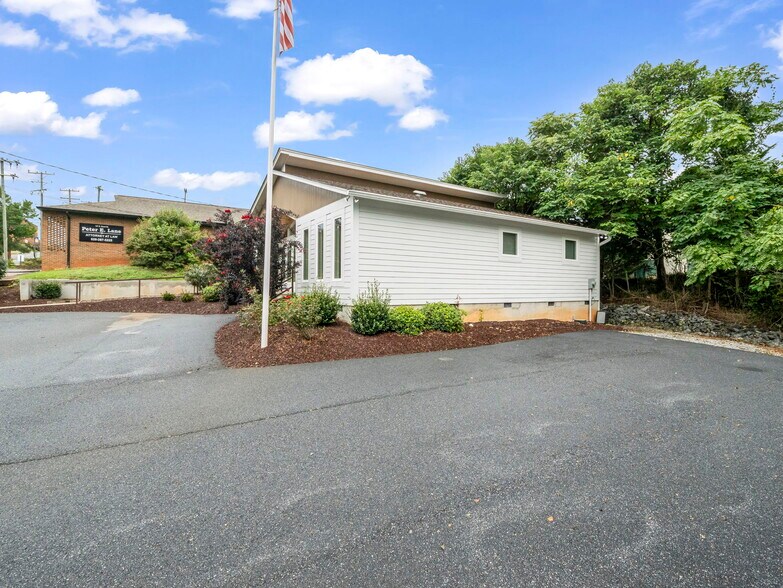 More Photos Of 147 E Court St, Rutherfordton Office Residential For Sale