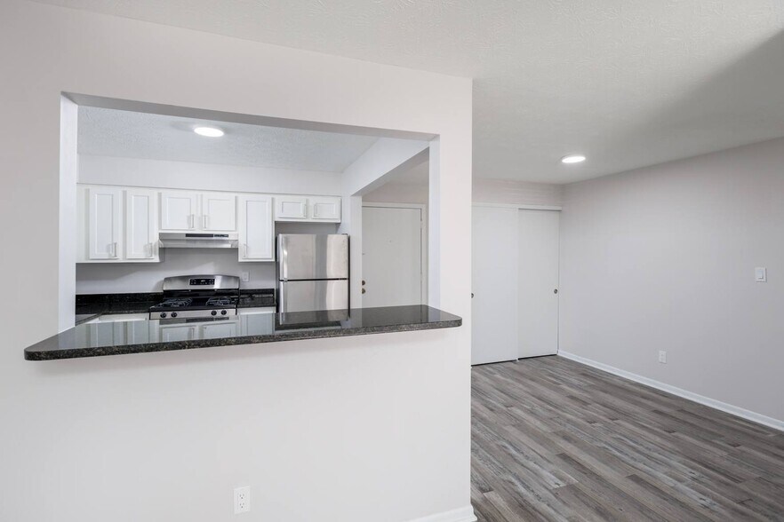 More Photos Of 4577 Olentangy River Rd, Columbus Apartments For Sale