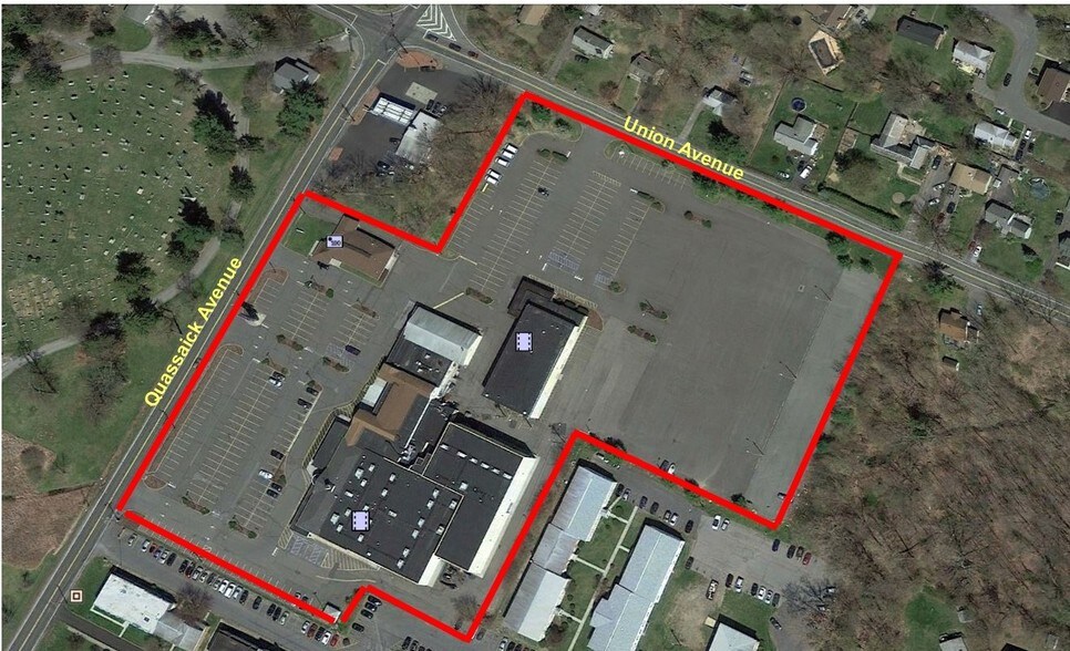 More Photos Of 215 Quassaick Ave, New Windsor Township General Retail For Lease