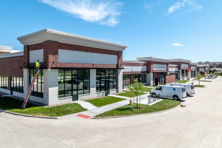 More Photos Of 6840 & 6880 E.P. True PKWY, West Des Moines General Retail For Lease