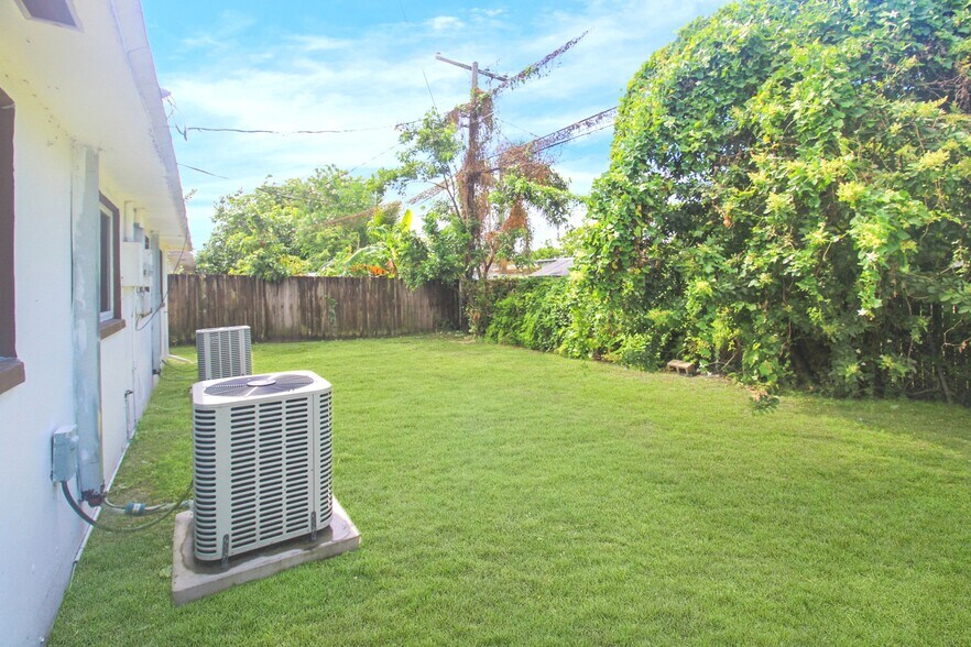 More Photos Of 1519-1521 NW 8th Ave, Fort Lauderdale Apartments For Sale