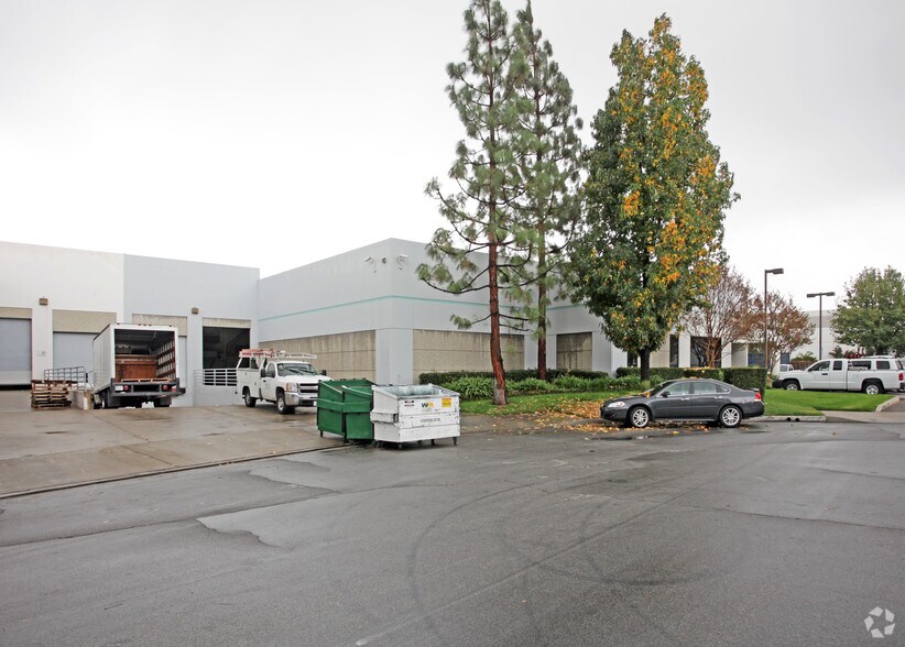 More Photos Of 1714 Lindbergh Ct, La Verne Warehouse For Sale