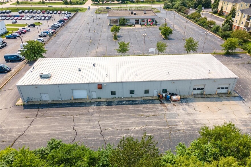 More Photos Of 1910-1912 Moreland Blvd, Champaign Auto Dealership For Sale