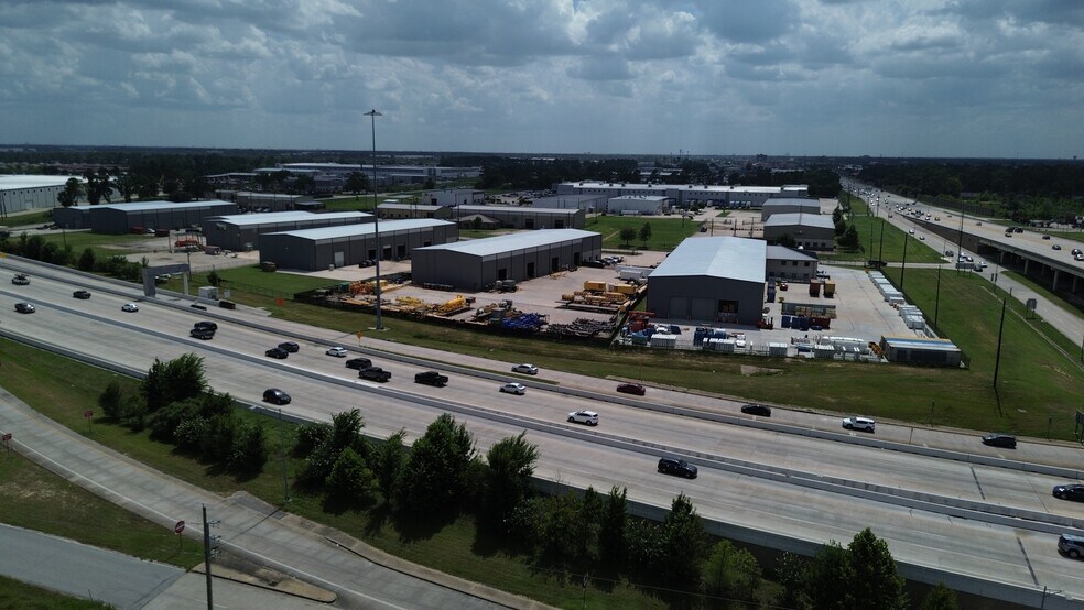 More Photos Of 21430 Inverness Forest Blvd, Houston Warehouse For Lease