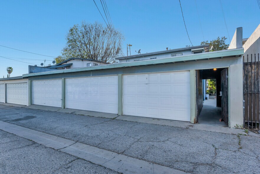More Photos Of 6308 Coldwater Canyon Ave, North Hollywood Apartments For Sale
